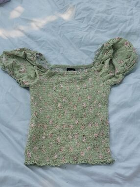 Art Class Smocked Puff-Sleeve Top Youth  Size L (10/12)